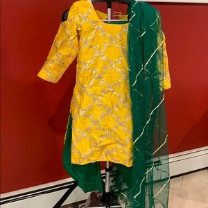 Pakistani formal wear 3 piece suit in yellow/green